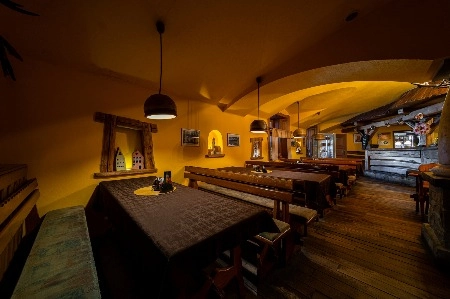 prostory-restaurace-2